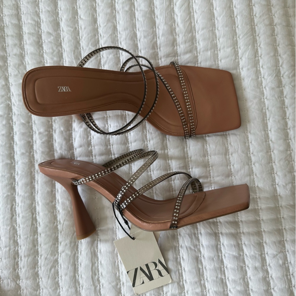 USED Zara heels size 38  7.5 US